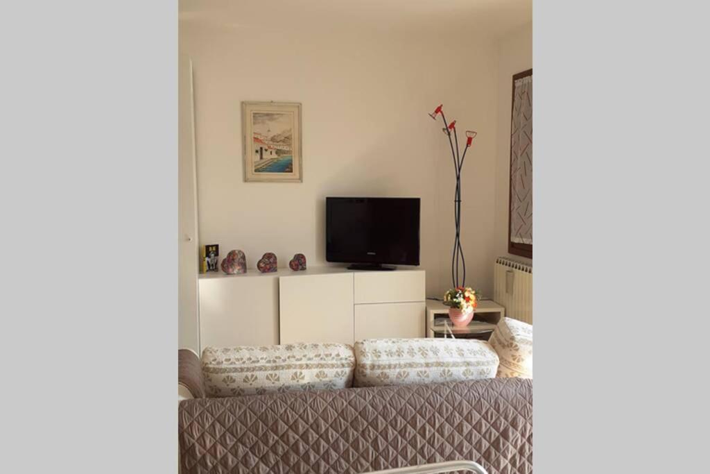 Feel At Home - Casa Loredana Lovere Exterior foto