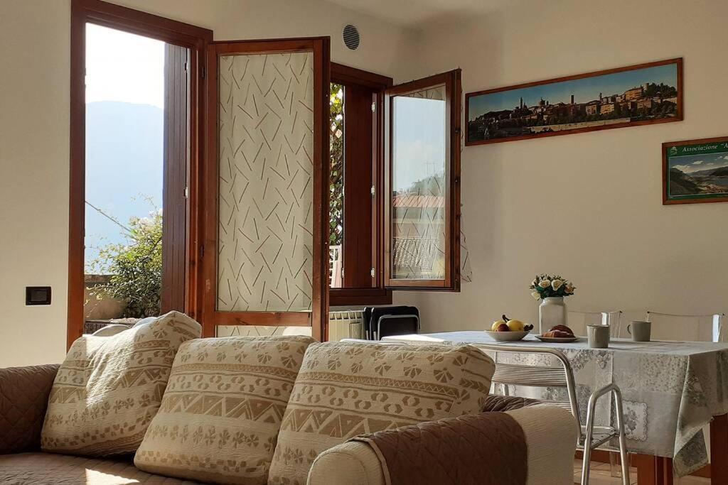 Feel At Home - Casa Loredana Lovere Exterior foto